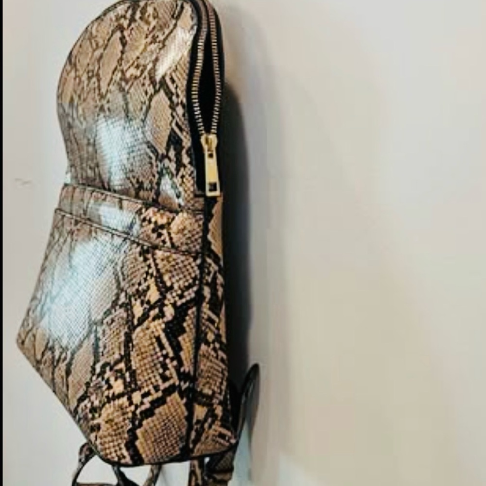 Chic Snakeskin Pattern Backpack - image 2